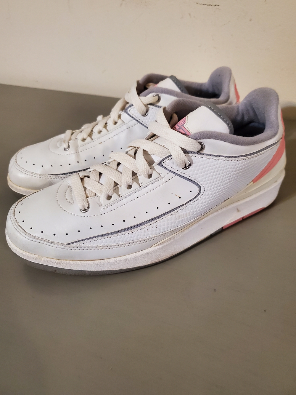 Air Jordan II Low WMNS 2004 Retro – White – Steel Grey – Pink